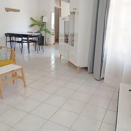 Mala Marta, 60qm Room, Near Kaštela